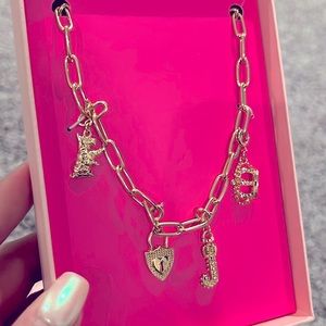 New Juicy Couture oui play dog crown lock initial charm link necklace gold 18 “
